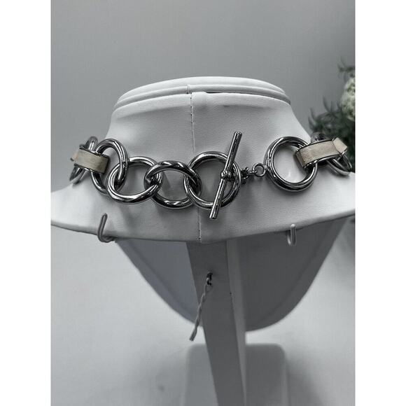 Banana Republic Silver Tone Link Necklace With Beige Leather Links Toggle Clasp - Picture 11 of 14
